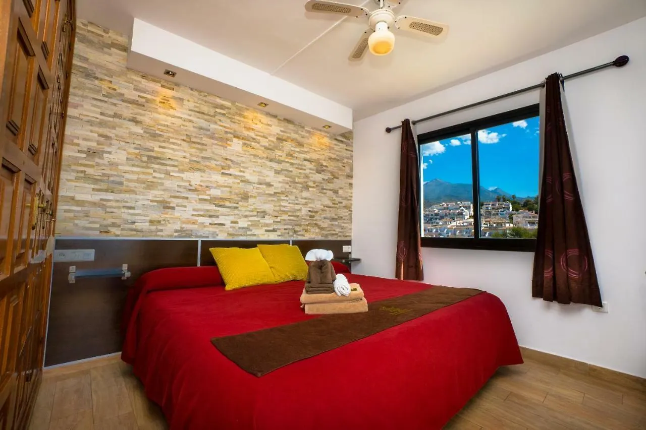 Hostal Casa Mercedes Nerja Gæstehus