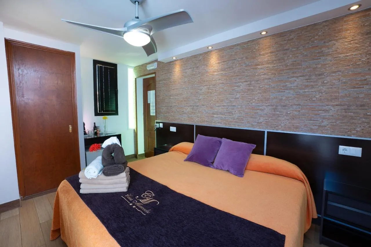 Gæstehus Hostal Casa Mercedes Nerja